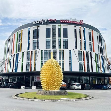 Roxy Hotel Serian Exteriér fotografie