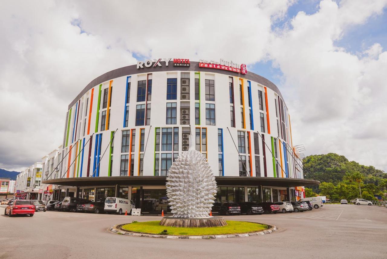 Roxy Hotel Serian Exteriér fotografie