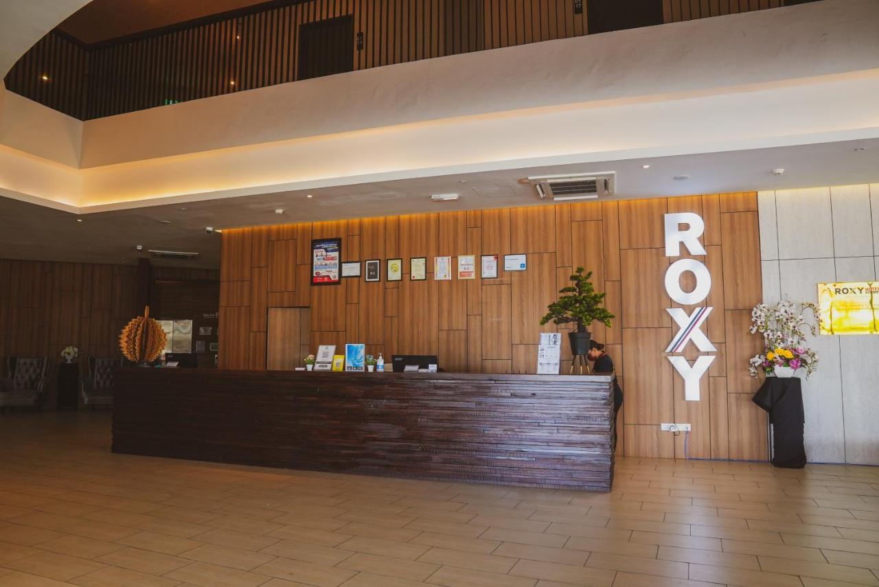 Roxy Hotel Serian Exteriér fotografie