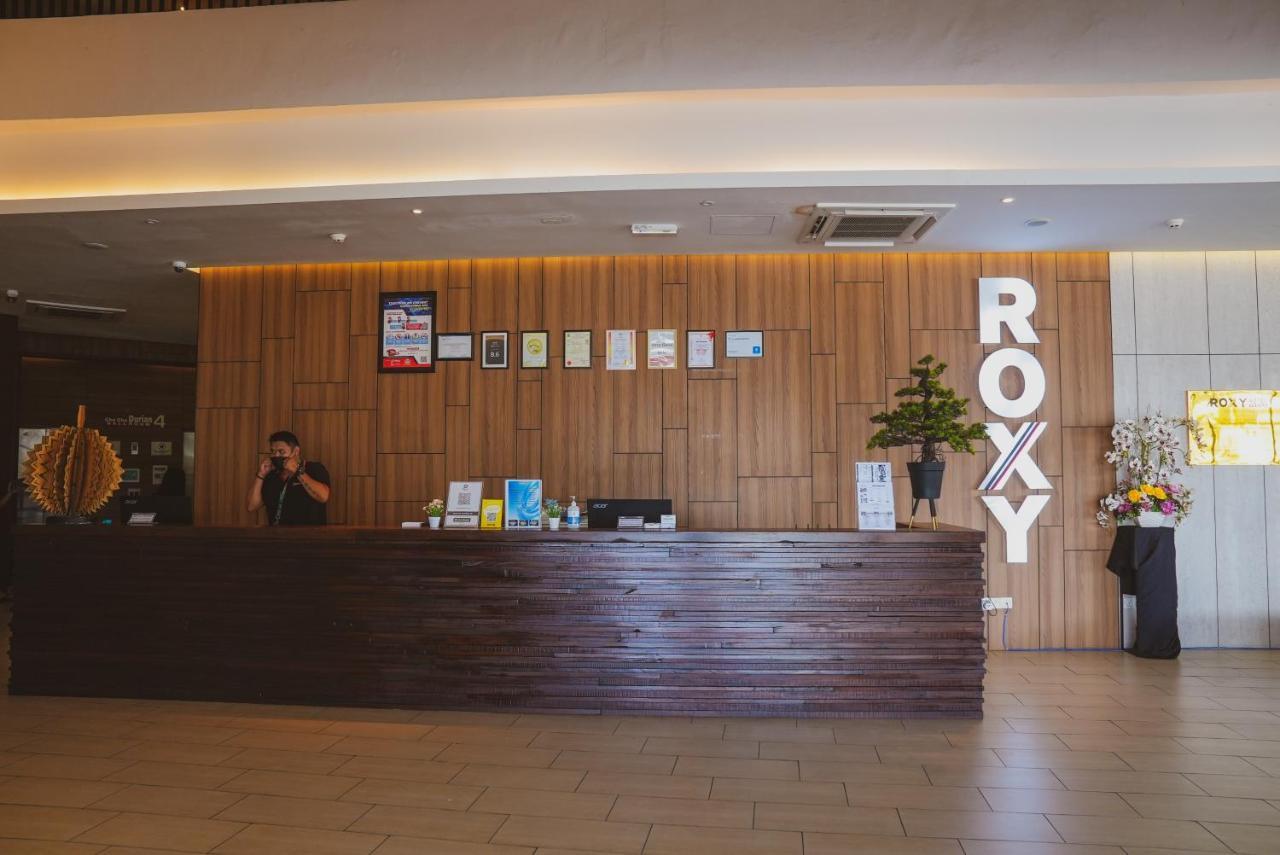 Roxy Hotel Serian Exteriér fotografie