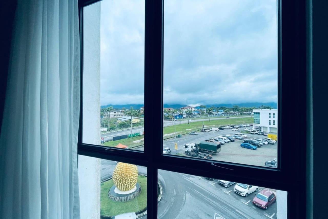 Roxy Hotel Serian Exteriér fotografie