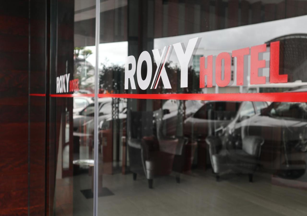 Roxy Hotel Serian Exteriér fotografie